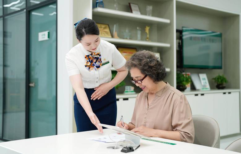 瑞宁医保卡怎么取现银行卡余额，很多人都搞错了
